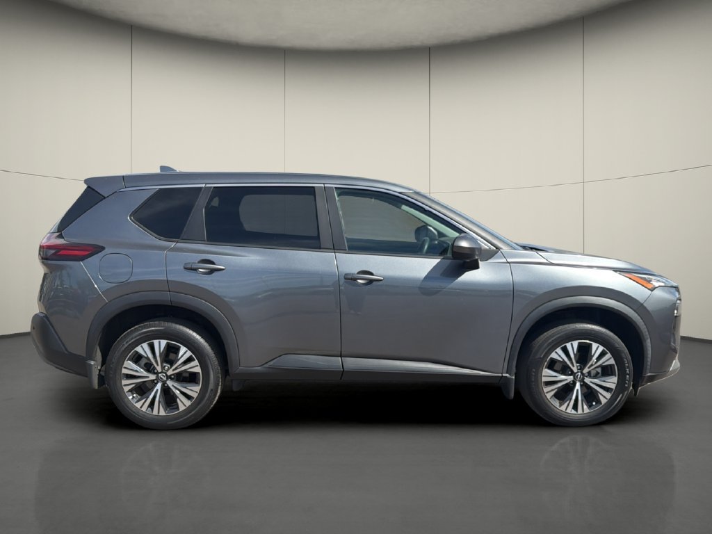 Used 2023 Gray Nissan SV image 8