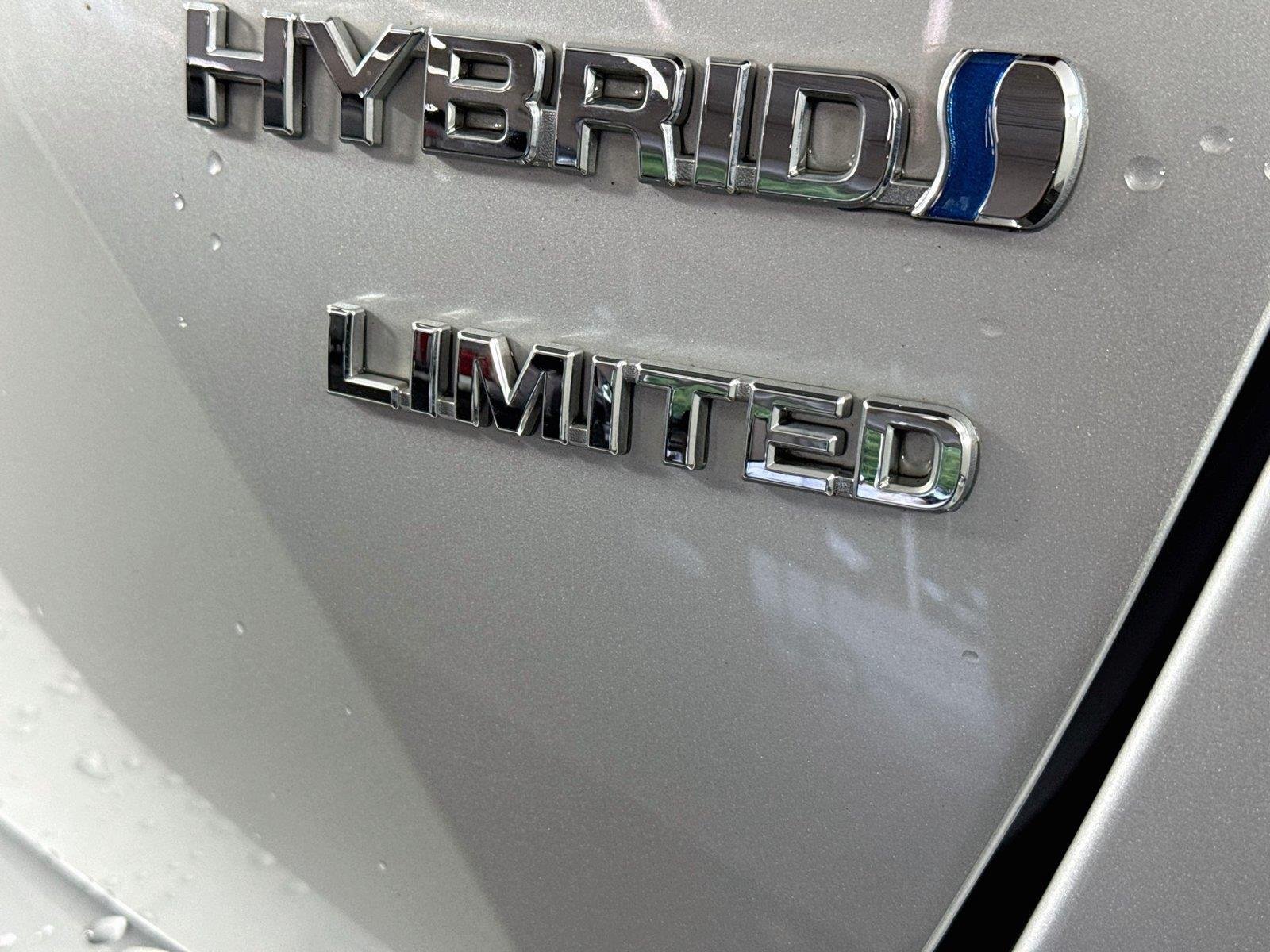 Certified Used 2022 Classic Silver Metallic Toyota Limited image 15