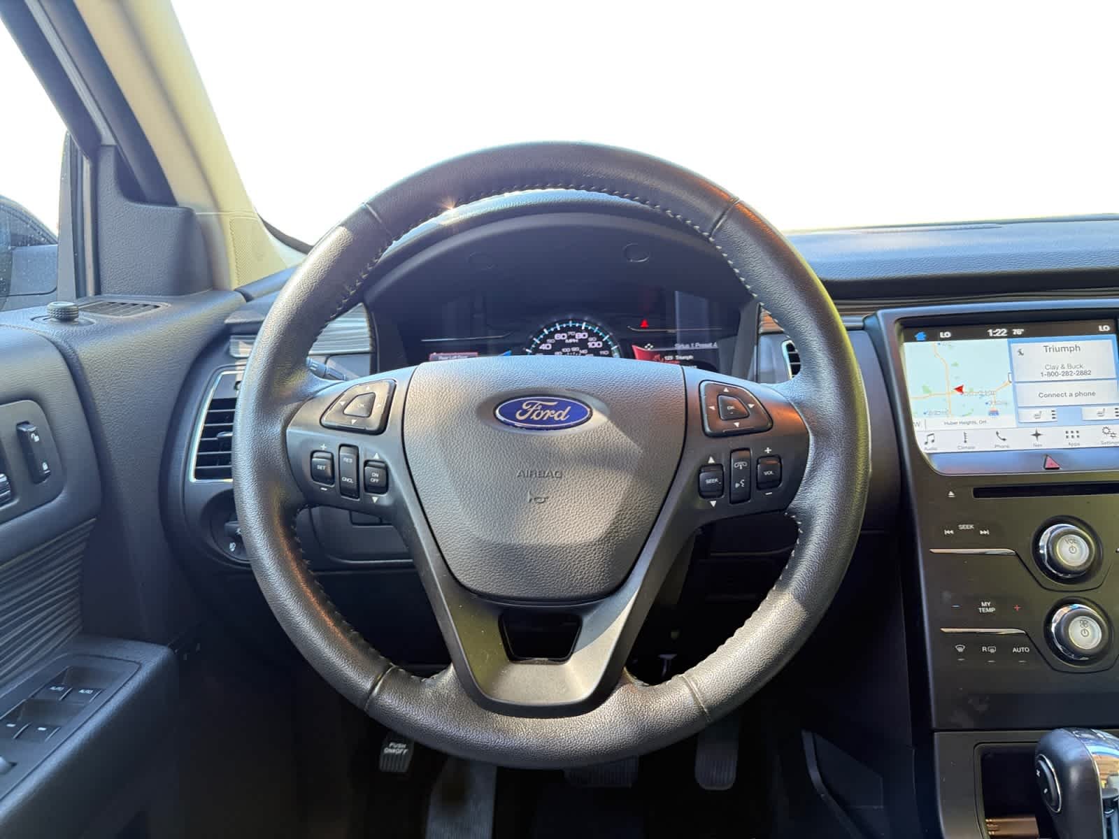 Used 2016 Oxford White Ford SEL image 13