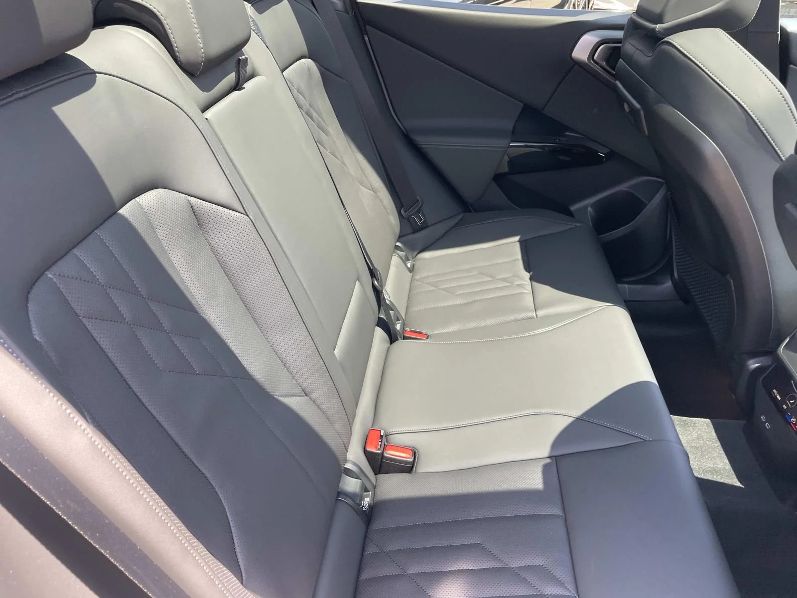 New 2026 Brooklyn Grey Metallic BMW M50 xDrive image 24