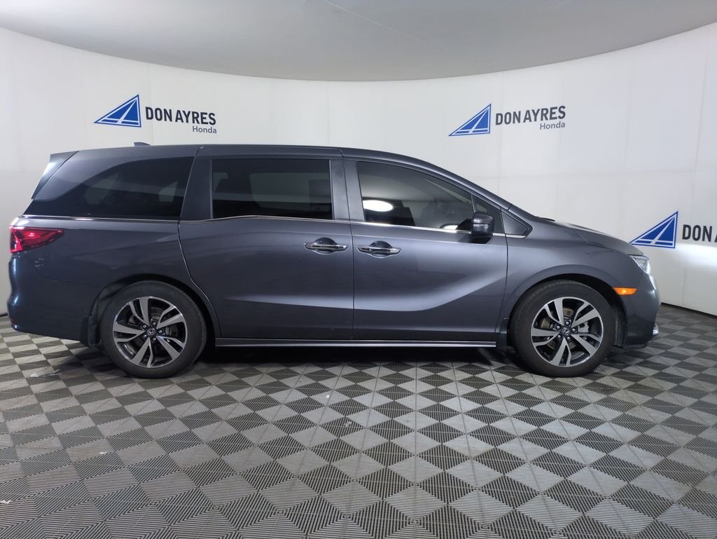 Used 2024 Crystal Black Pearl Honda Touring image 6