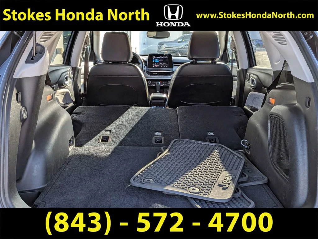 Used 2022 Black Jeep Latitude image 13