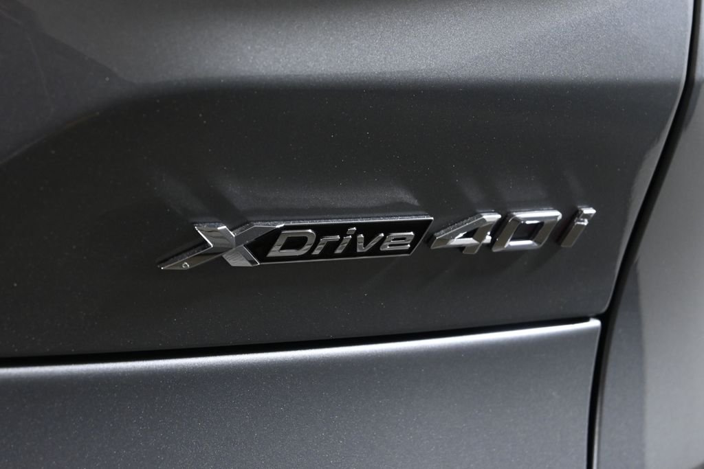 Used 2026 Gray BMW xDrive40i image 42