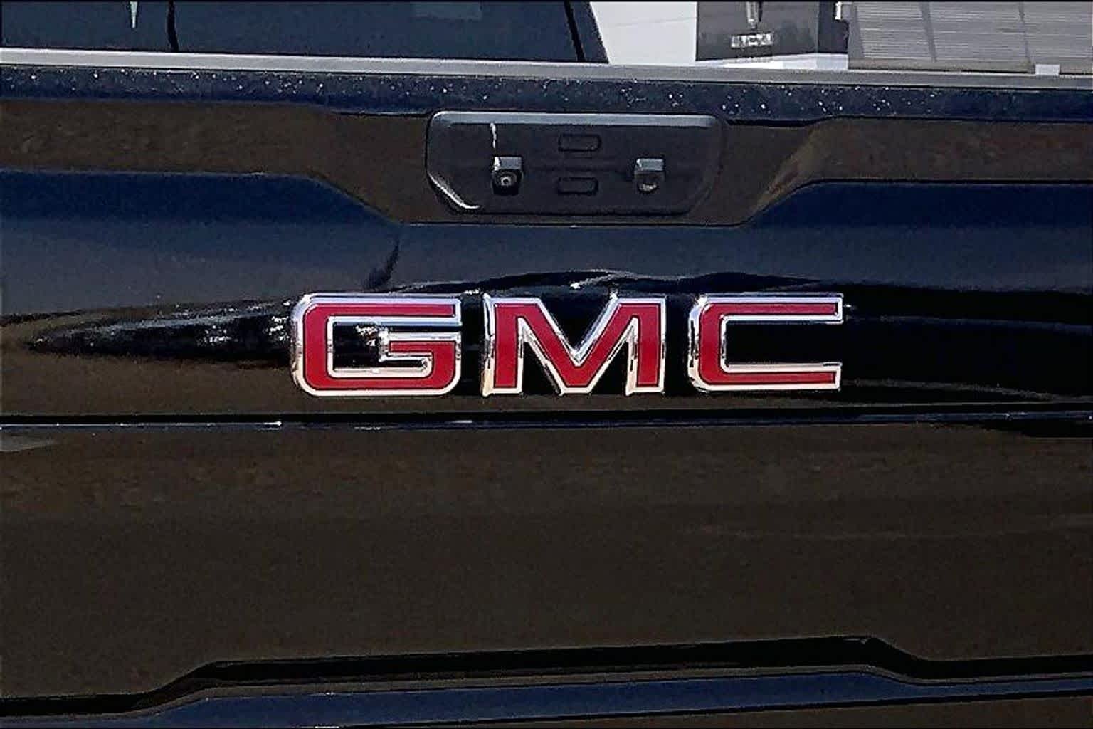 Used 2024 Onyx Black GMC Pro image 31