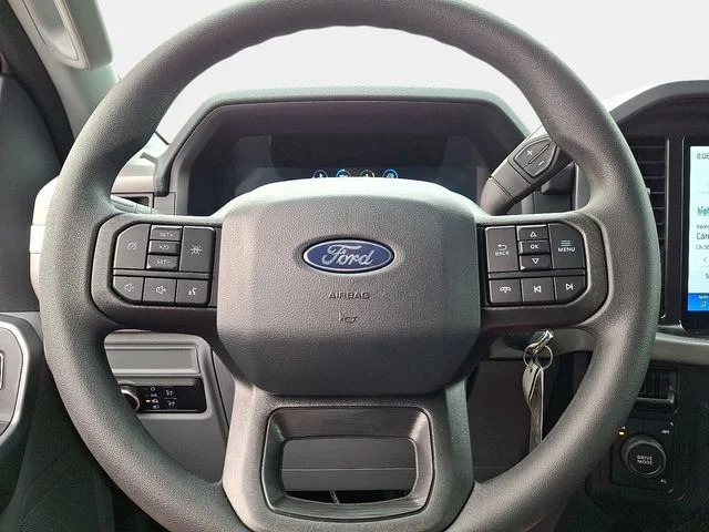 New 2026 Oxford White Ford XLT image 12