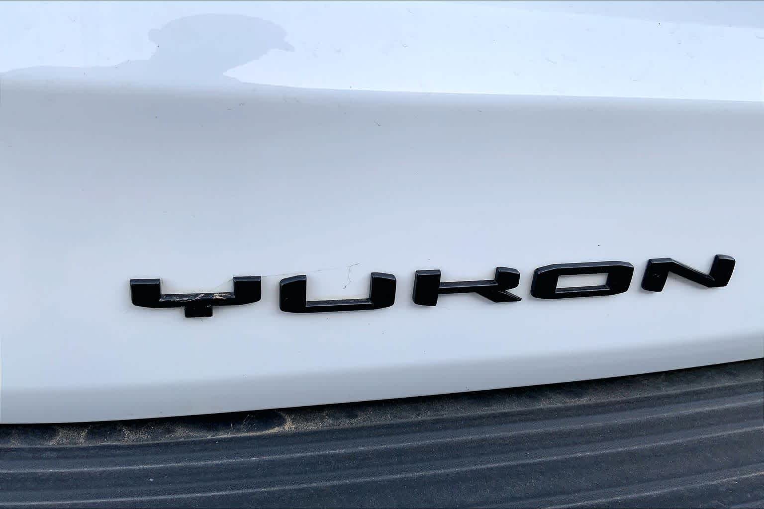 Used 2024 Summit White GMC AT4 image 61