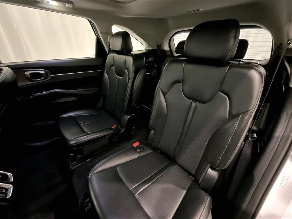 Used 2023 Glacial White Pearl Kia X-Line EX image 15