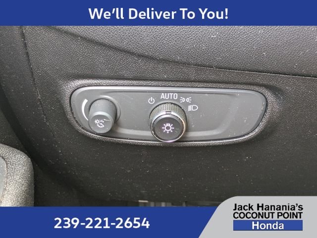 Used 2019 Silver Chevrolet LT image 27
