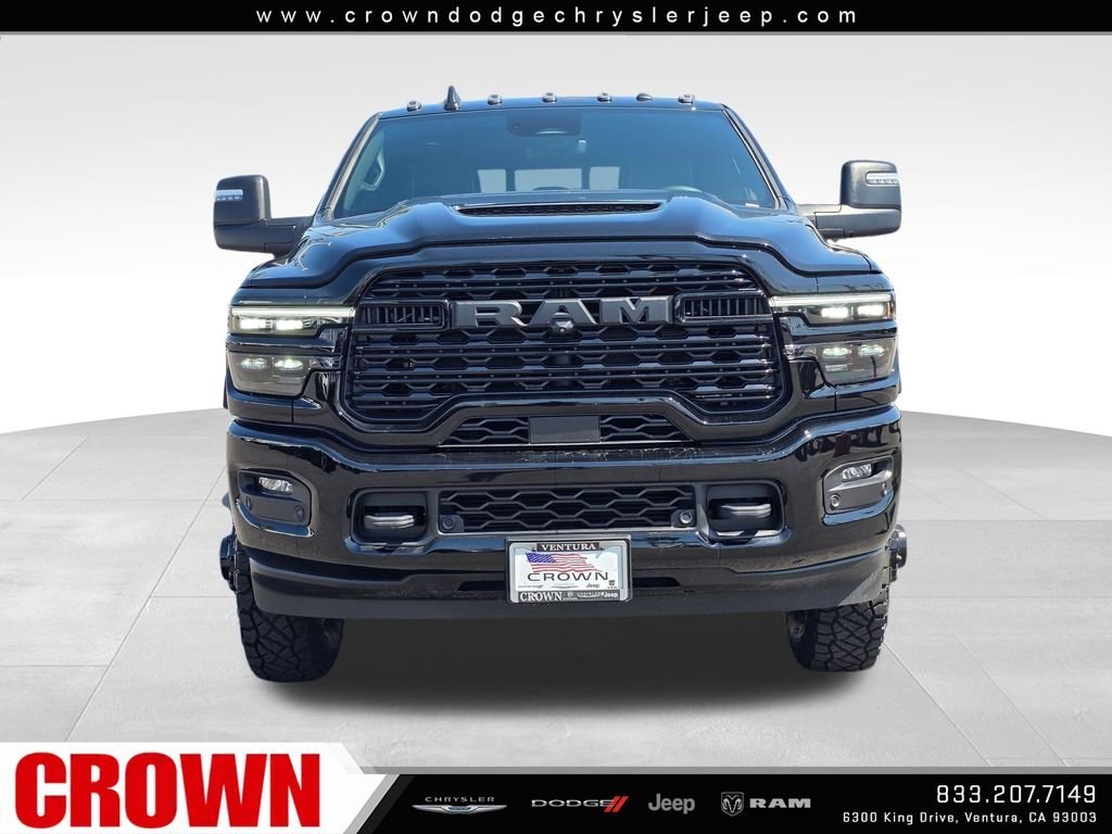 New 2026 Diamond Black Crystal Pearl-Coat Exterior Paint RAM Limited image 2