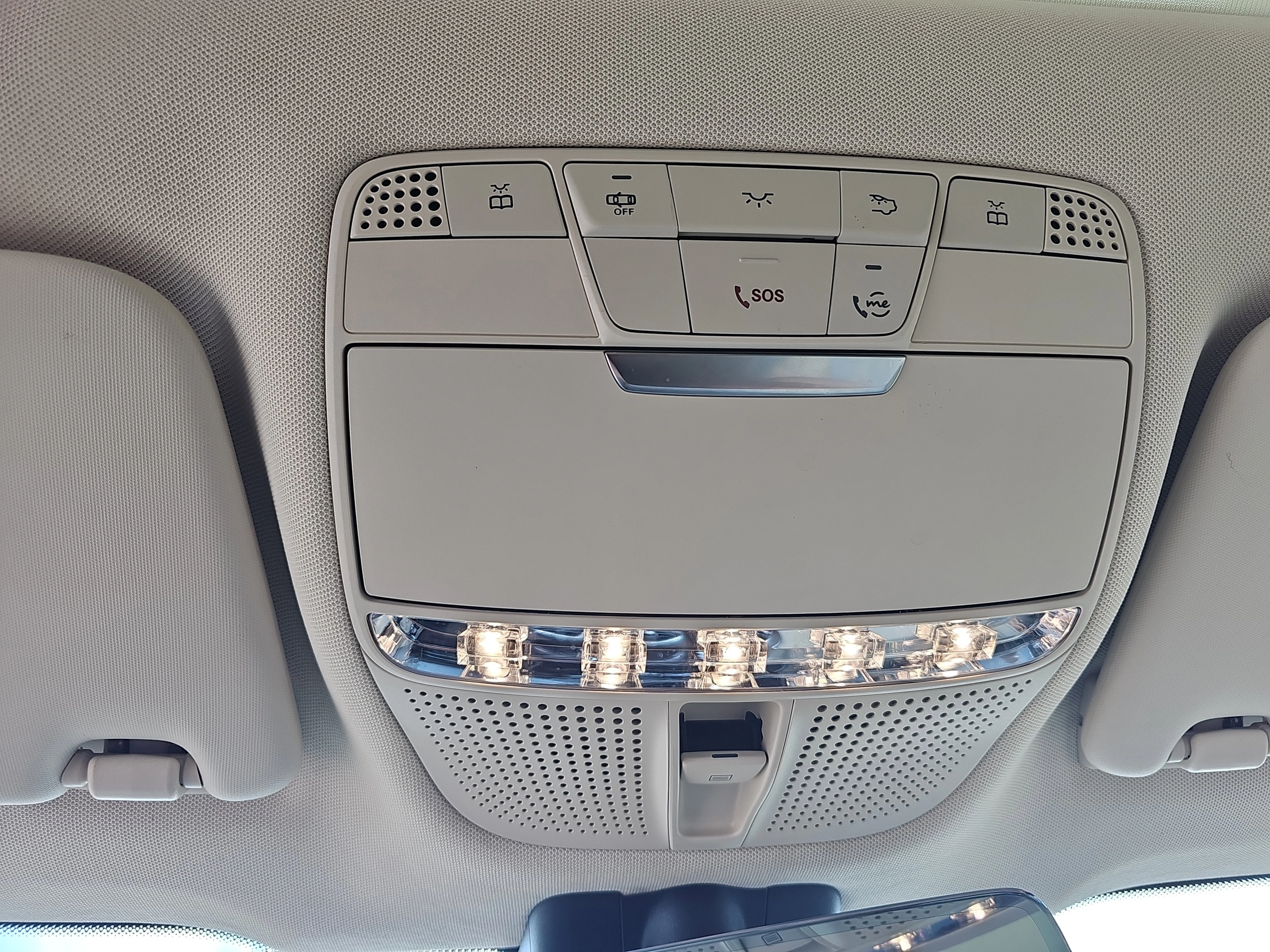 2021 Mercedes-Benz GLC GLC300 - Photo 16