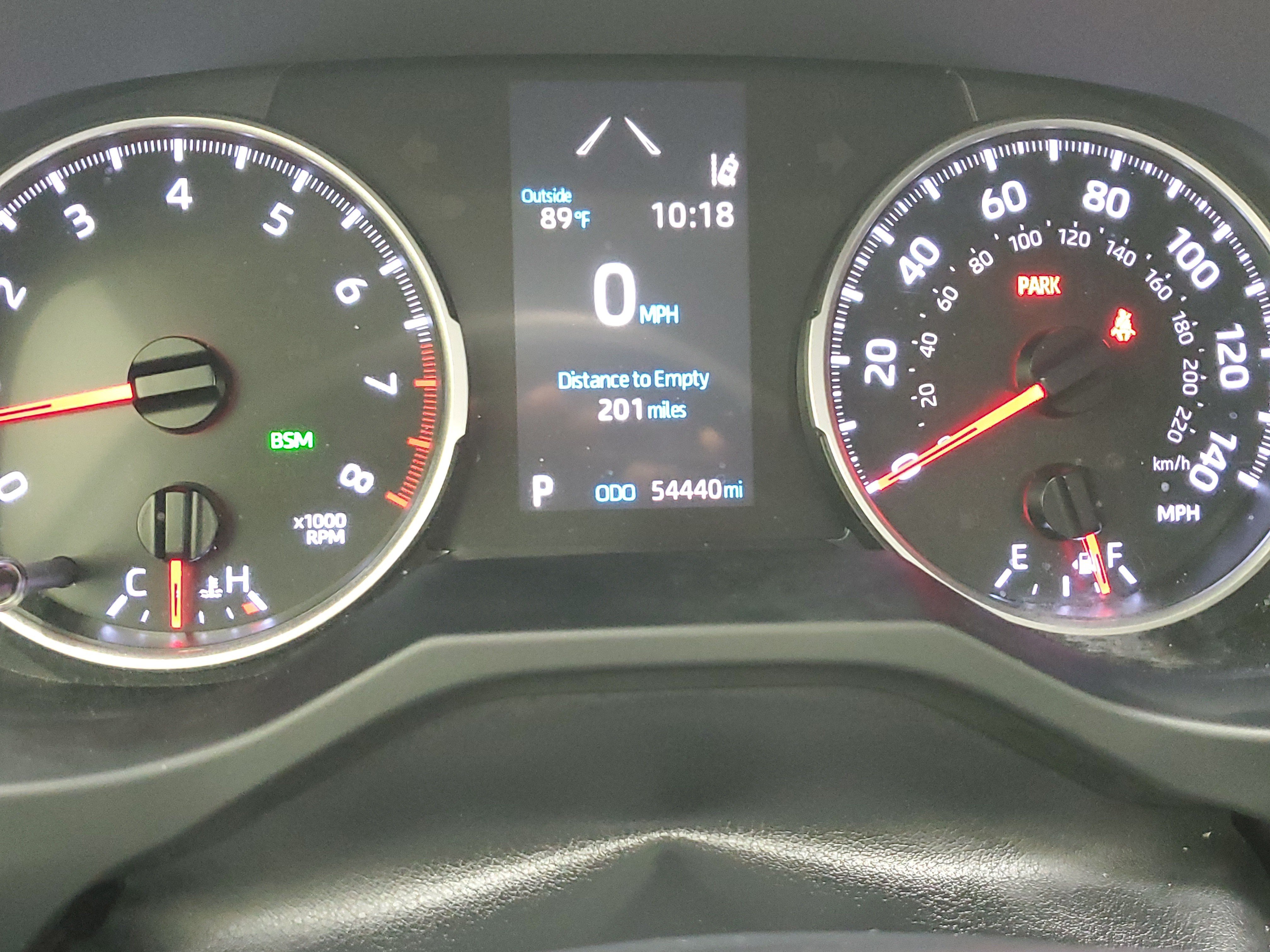 Certified Used 2020 Super White Toyota XLE Premium image 28