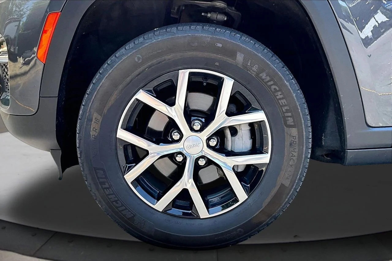 Certified Used 2024 Gray Jeep Limited image 33