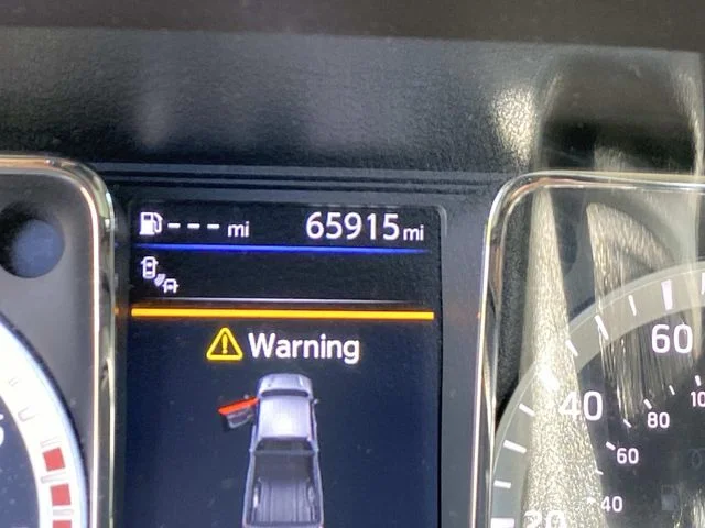 Used 2019 Black Nissan SL image 34