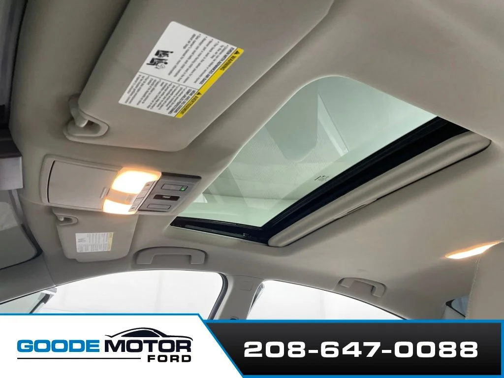 Used 2024 White Nissan 2.5 SL image 18