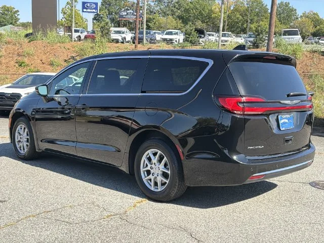Used 2025 Black Chrysler Select image 11