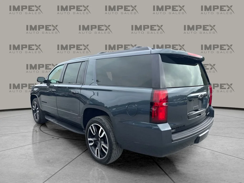 Used 2020 Gray Chevrolet RST image 3