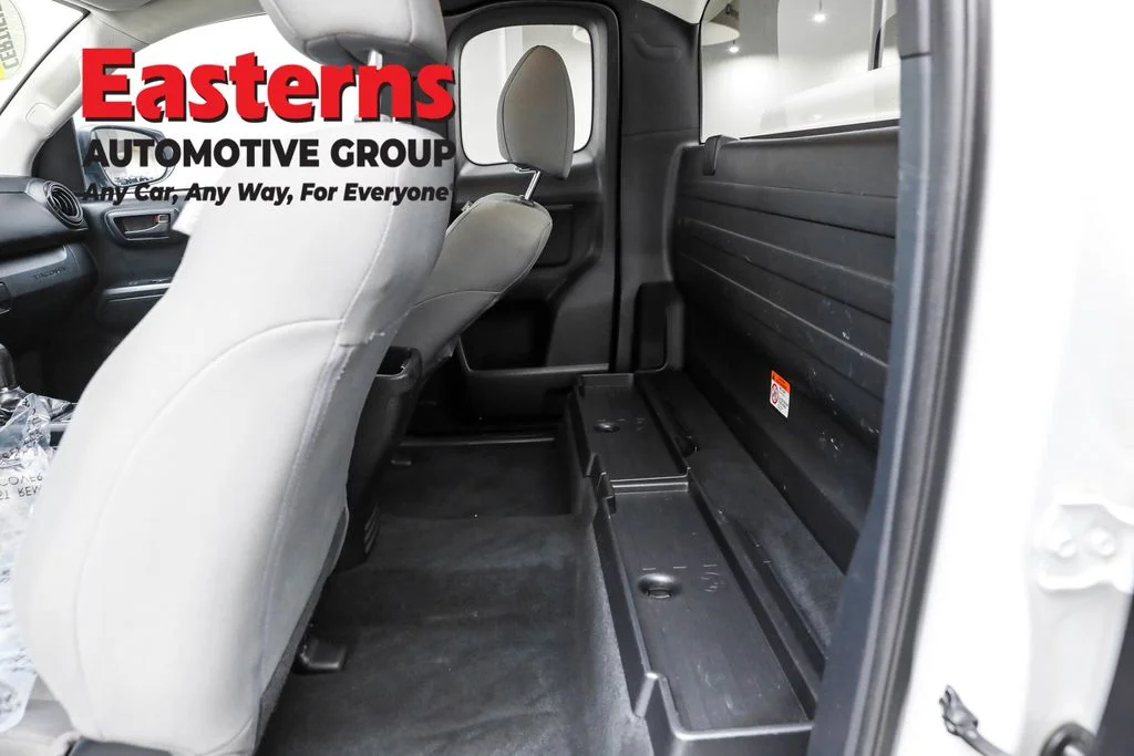 Used 2019 White Toyota SR image 20