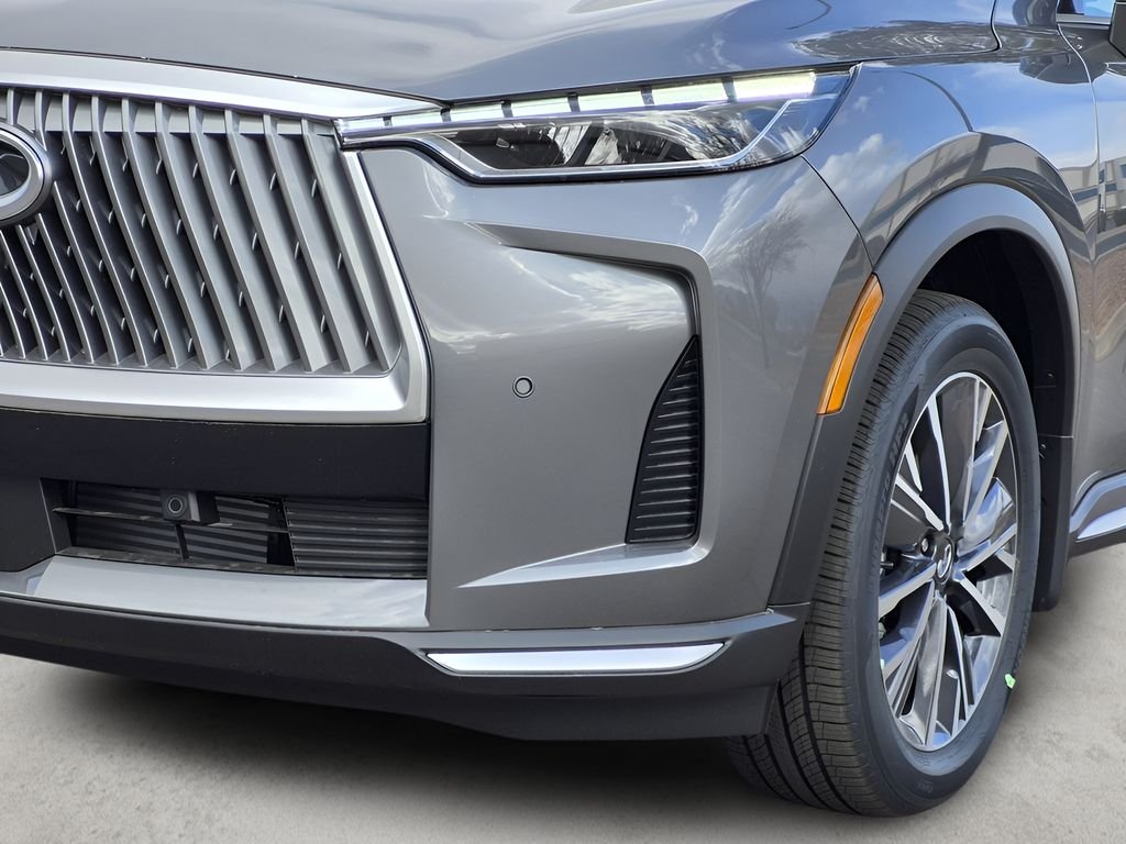 Certified Used 2026 Graphite Shadow INFINITI LUXE image 5
