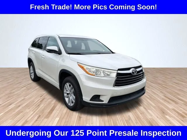 2014 Toyota Highlander's photo