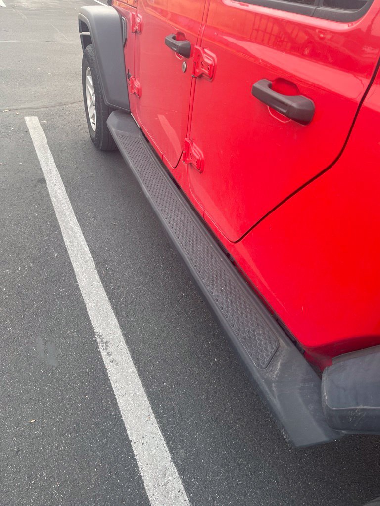 Used 2020 Red Jeep Sport image 17
