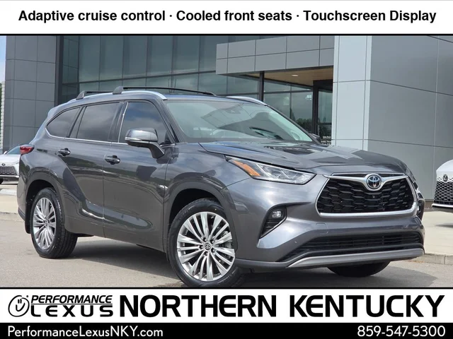 2023 Toyota Highlander Platinum