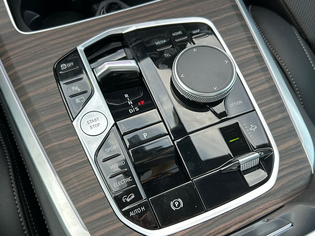 2026 BMW X5 50e - Photo 28