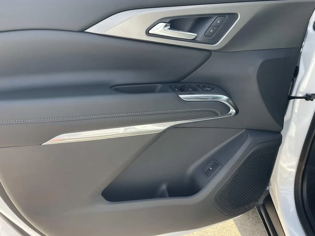2026 Chevrolet Traverse LT - Photo 13