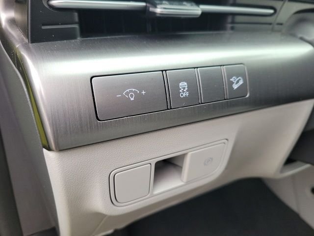 Used 2025 Yellow Hyundai SEL image 5