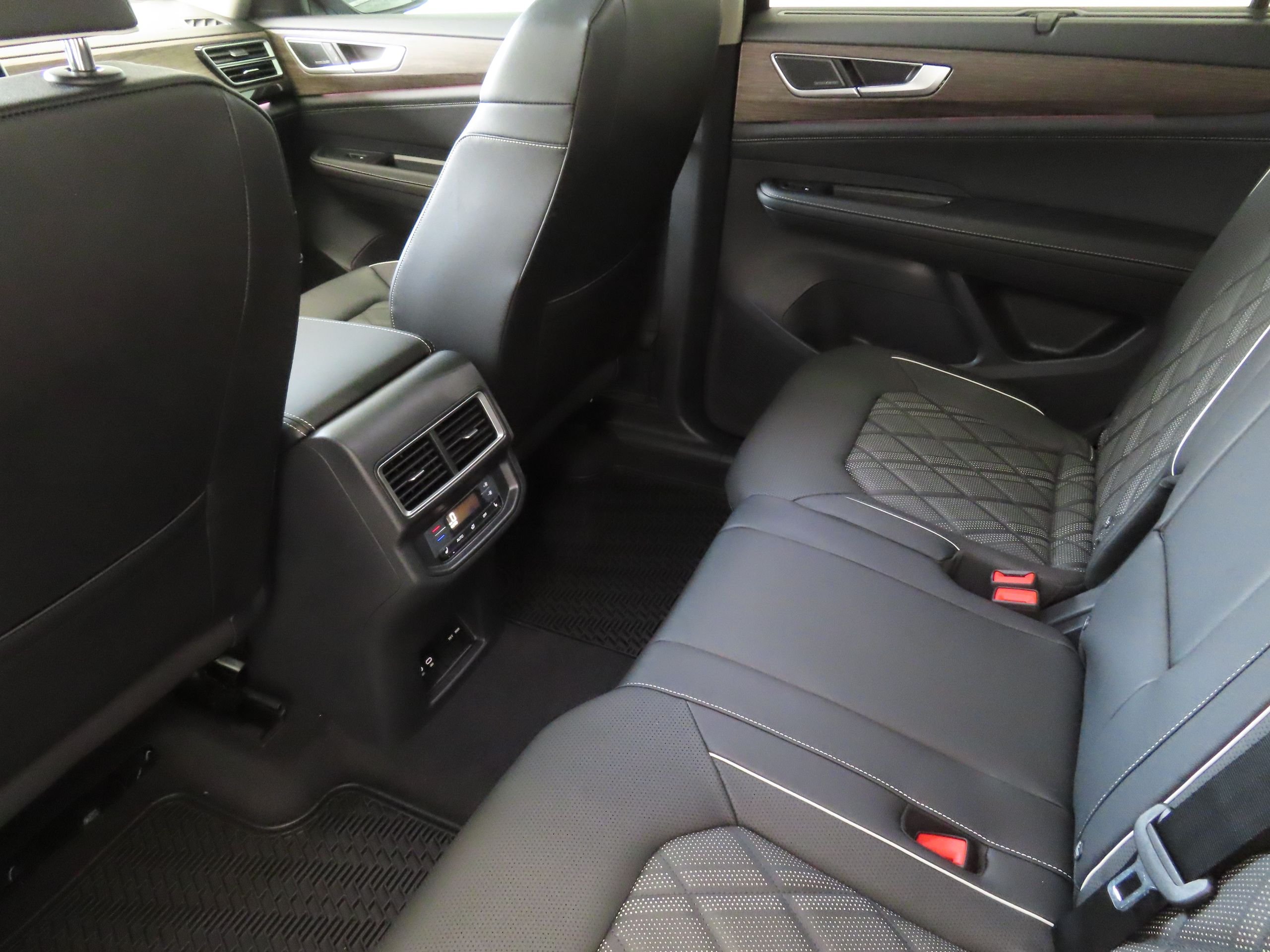 2026 Volkswagen Atlas SEL Premium R-Line - Photo 23