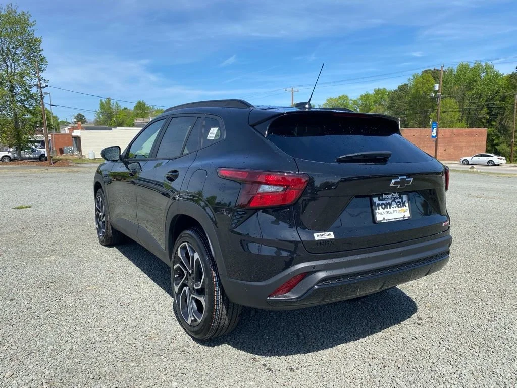 New 2026 Mosaic Black Metallic Chevrolet 2RS image 4