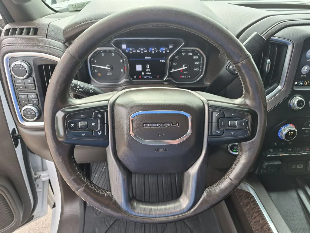 Used 2020 White GMC Denali image 21