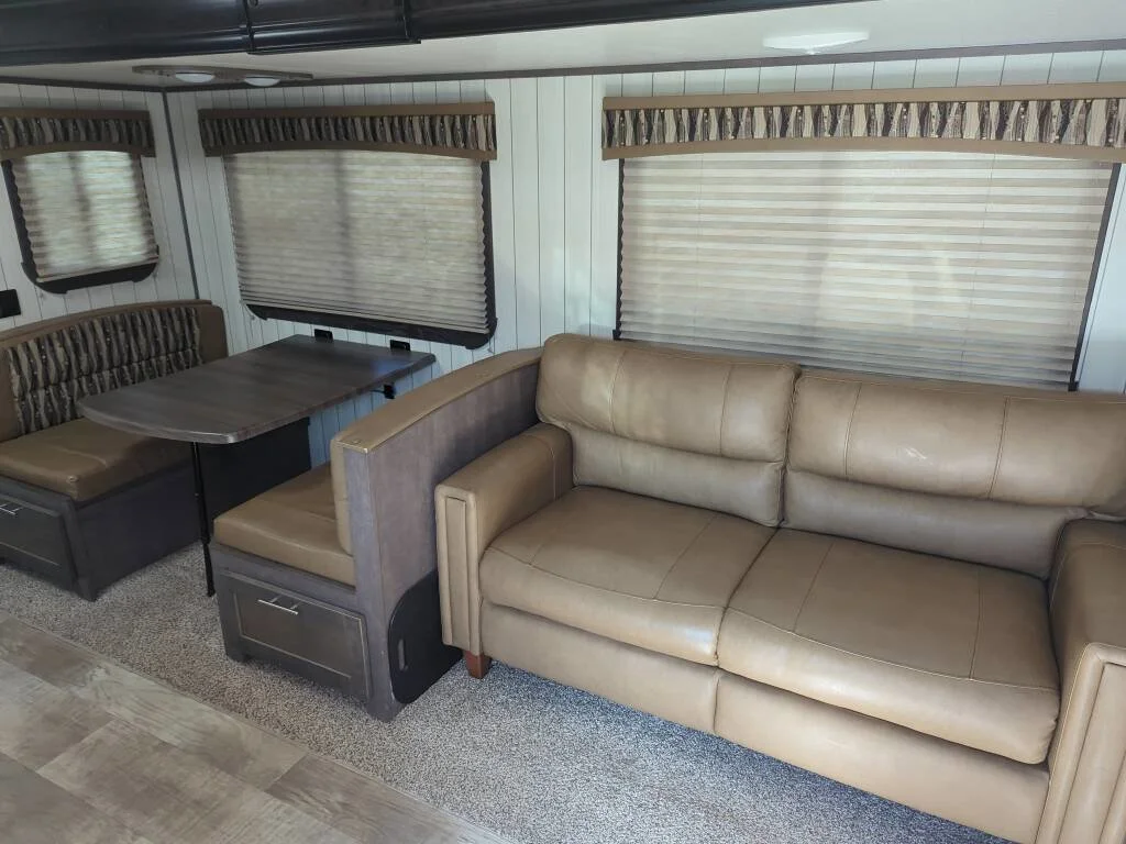Used 2018  Cross Roads 254RB image 28