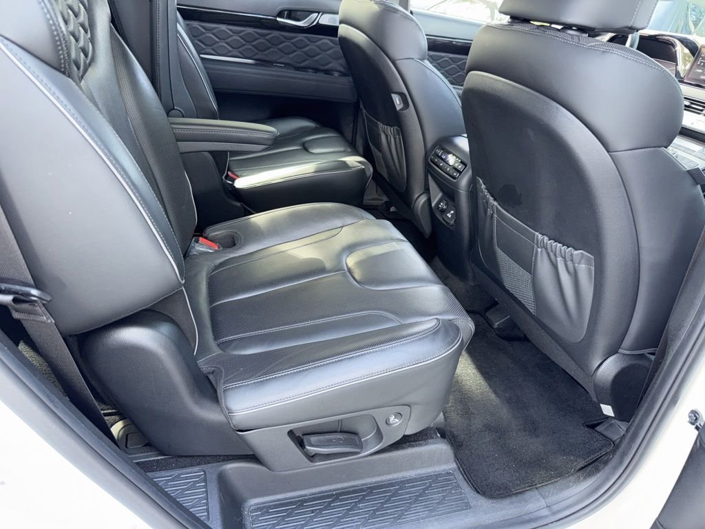 Used 2022 White Hyundai Calligraphy image 25
