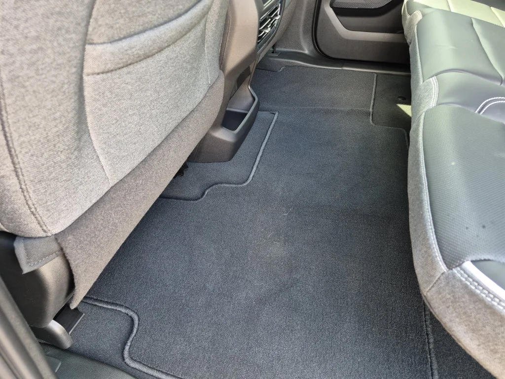 New 2026 Gray GMC Elevation image 32