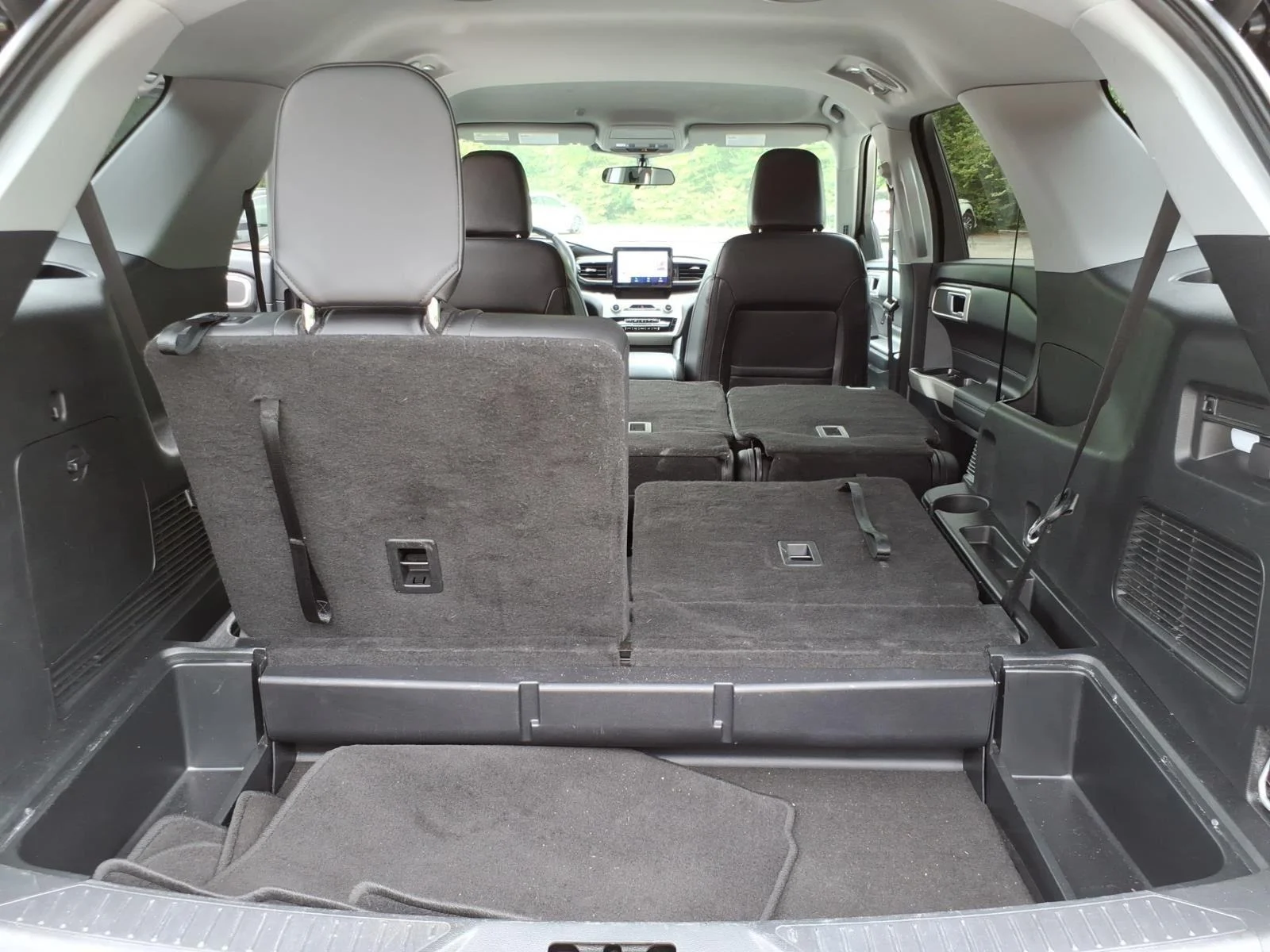 Used 2023 Agate Black Metallic Ford XLT image 25