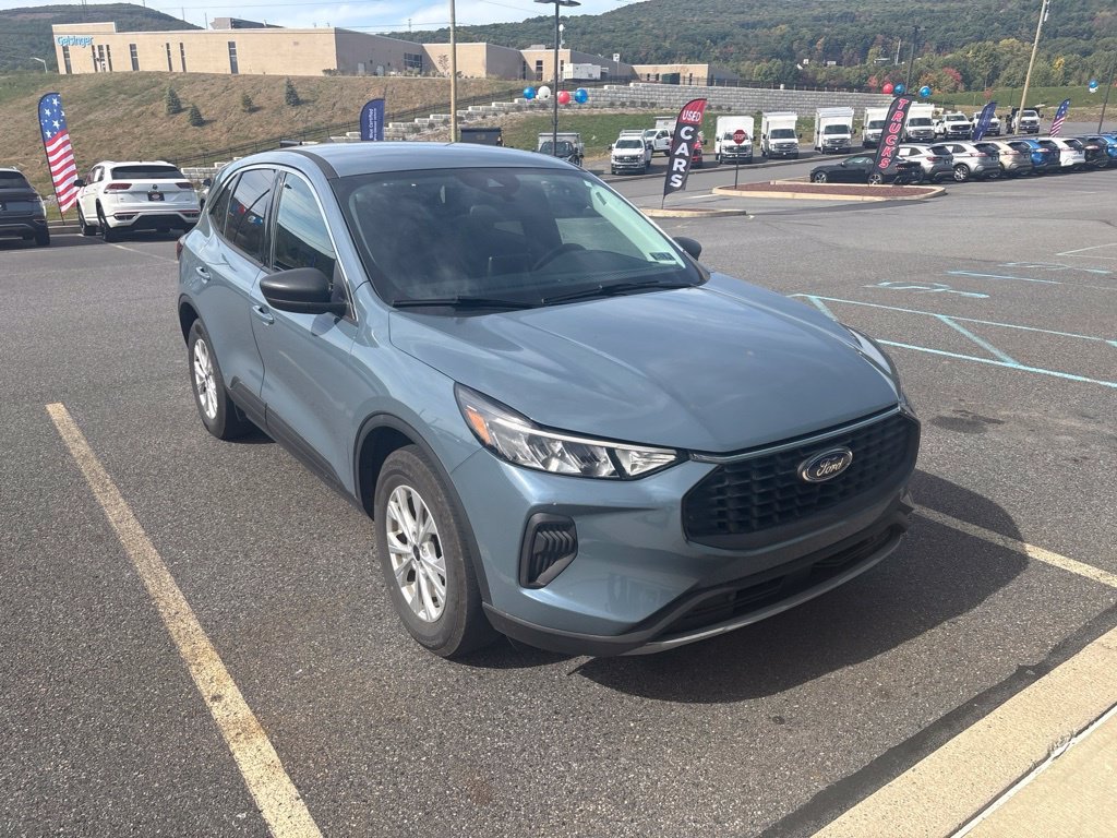 Used 2023 Vapor Blue Ford Active image 1