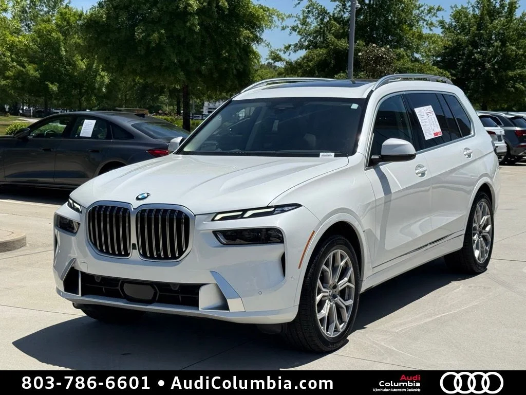 Used 2023 White BMW xDrive40i image 9