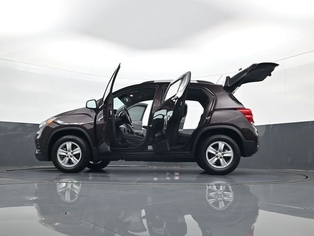 Used 2021 Red Chevrolet LT image 34