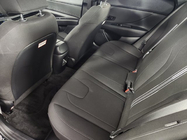 2025 Hyundai Elantra Blue - Photo 16