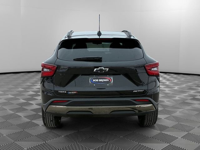 New 2026 Mosaic Black Metallic Chevrolet ACTIV image 4