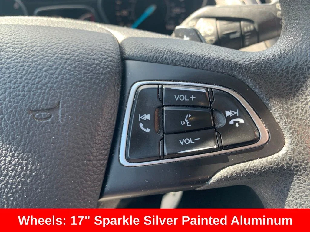 Used 2017 Red Ford SE image 15