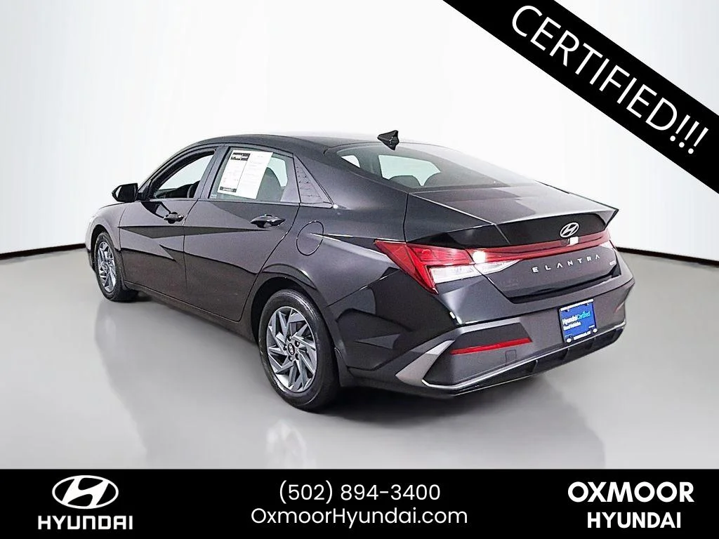 Used 2025 Abyss Black Hyundai Blue image 5