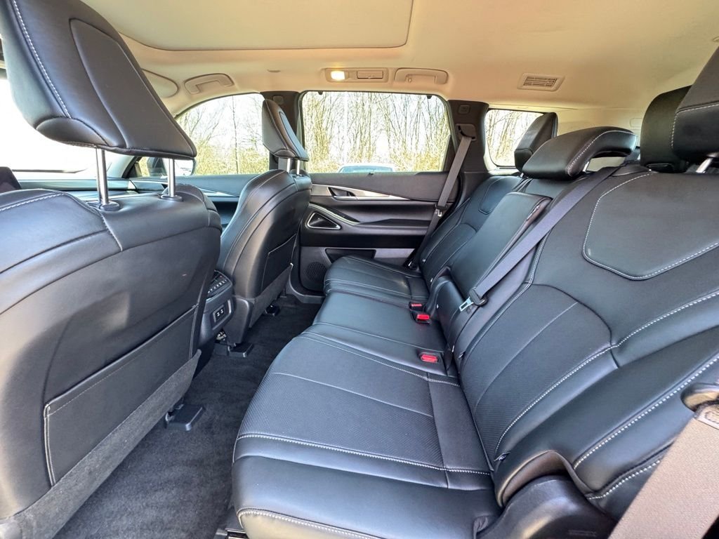 Used 2026 Mineral Black INFINITI LUXE image 23