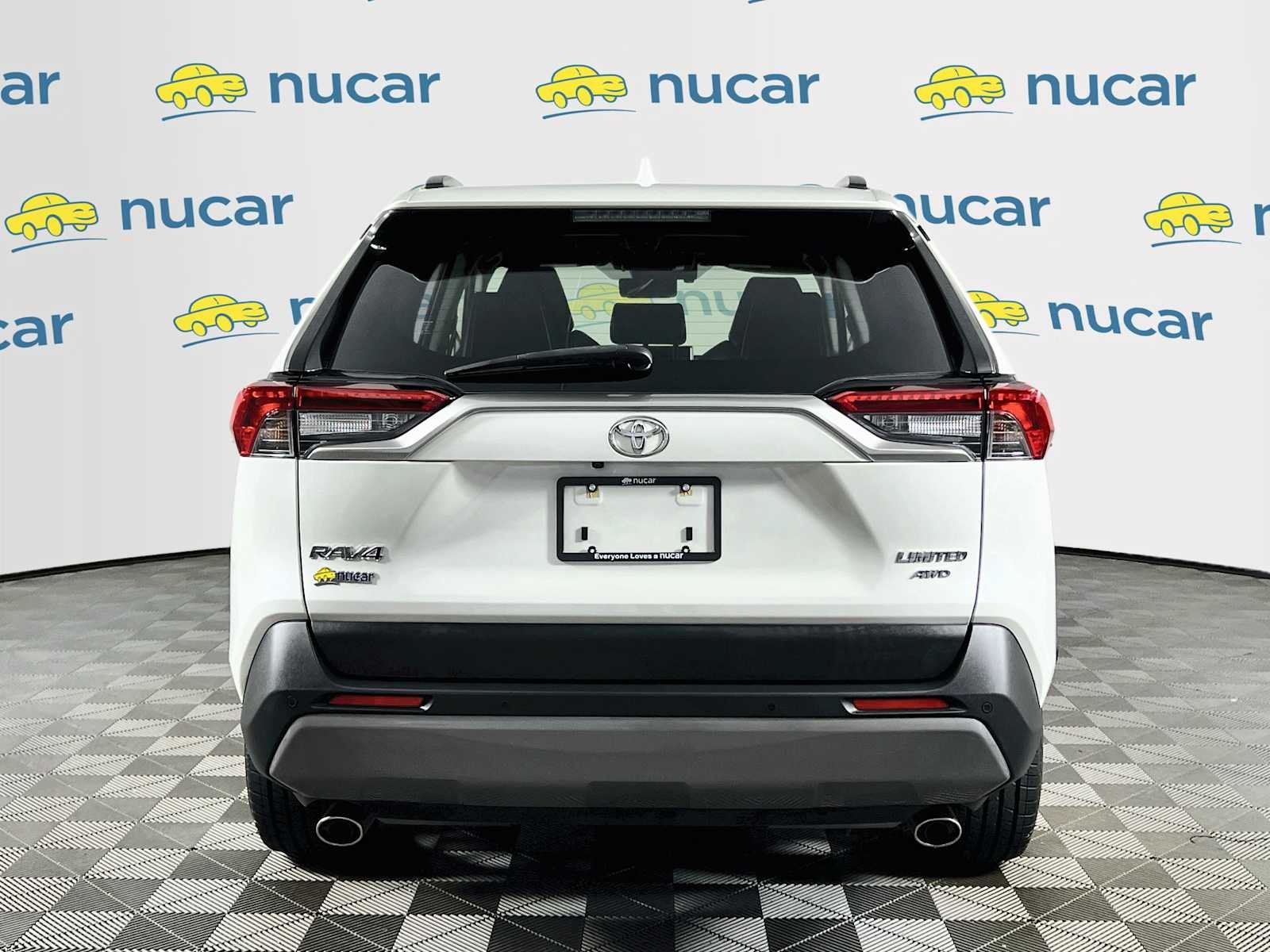 Used 2019 Blizzard Pearl Toyota Limited image 6