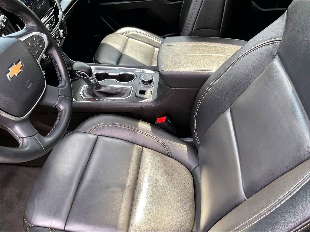 Used 2023 Mosaic Black Metallic Chevrolet LT Leather image 21