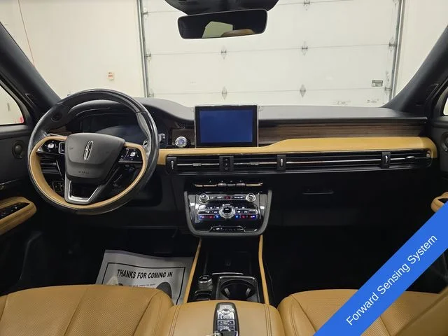 Used 2020 Mocha Lincoln Reserve image 15