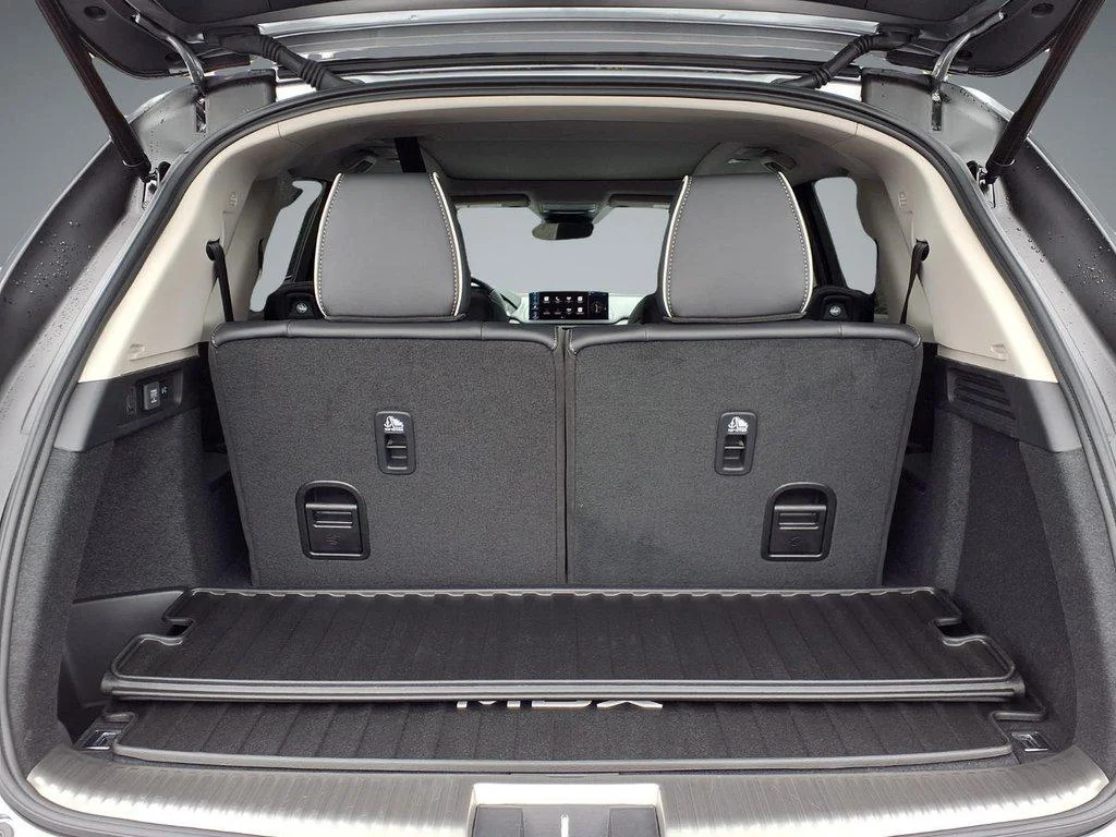 New 2026 Solar Silver Metallic Acura Advance Package image 12