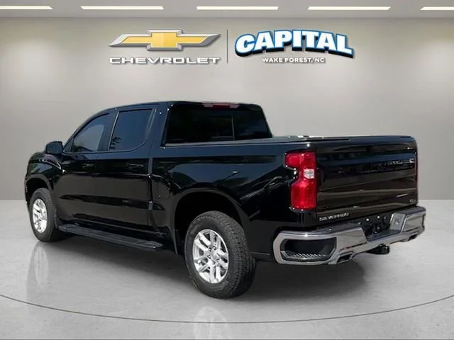 Used 2025 Black Chevrolet LT image 3