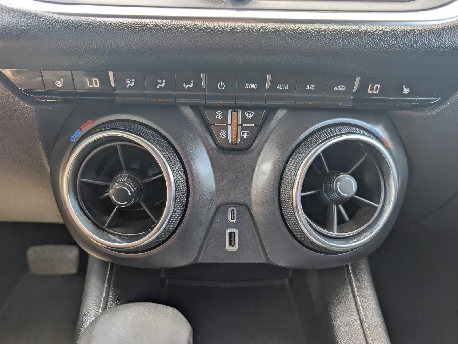 Used 2025 Black Chevrolet 2LT image 19