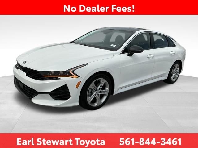 Used 2021 White Kia GT-Line image 9